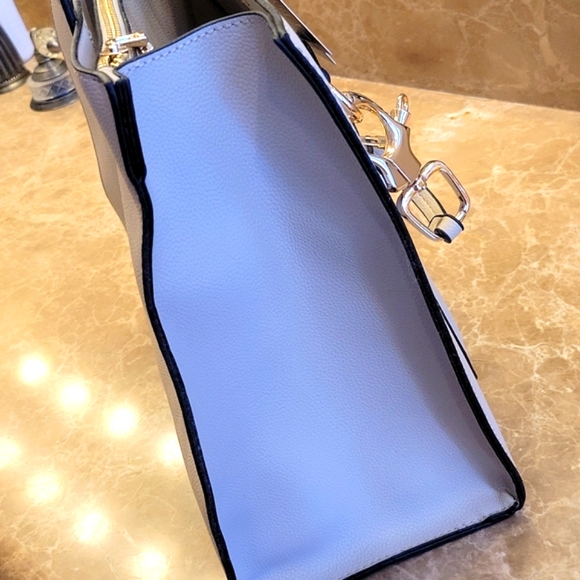 La Terre Fashion multi-compartment open-top satchel - Picture 8 of 16